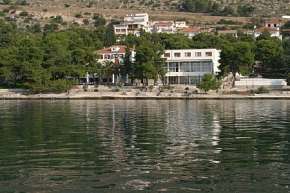 25% Chorvatsko, Trogir: 15 denní pobyt v hotelu Val…