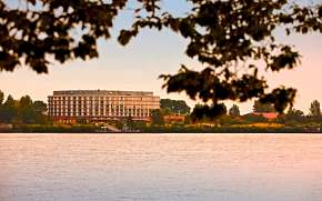 0% Německo: 4* elaya hotel hamburg finkenwerder …